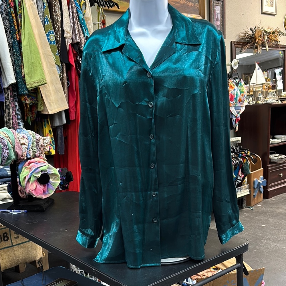 Joanna Emerald Green Women's Button-Up Blouse